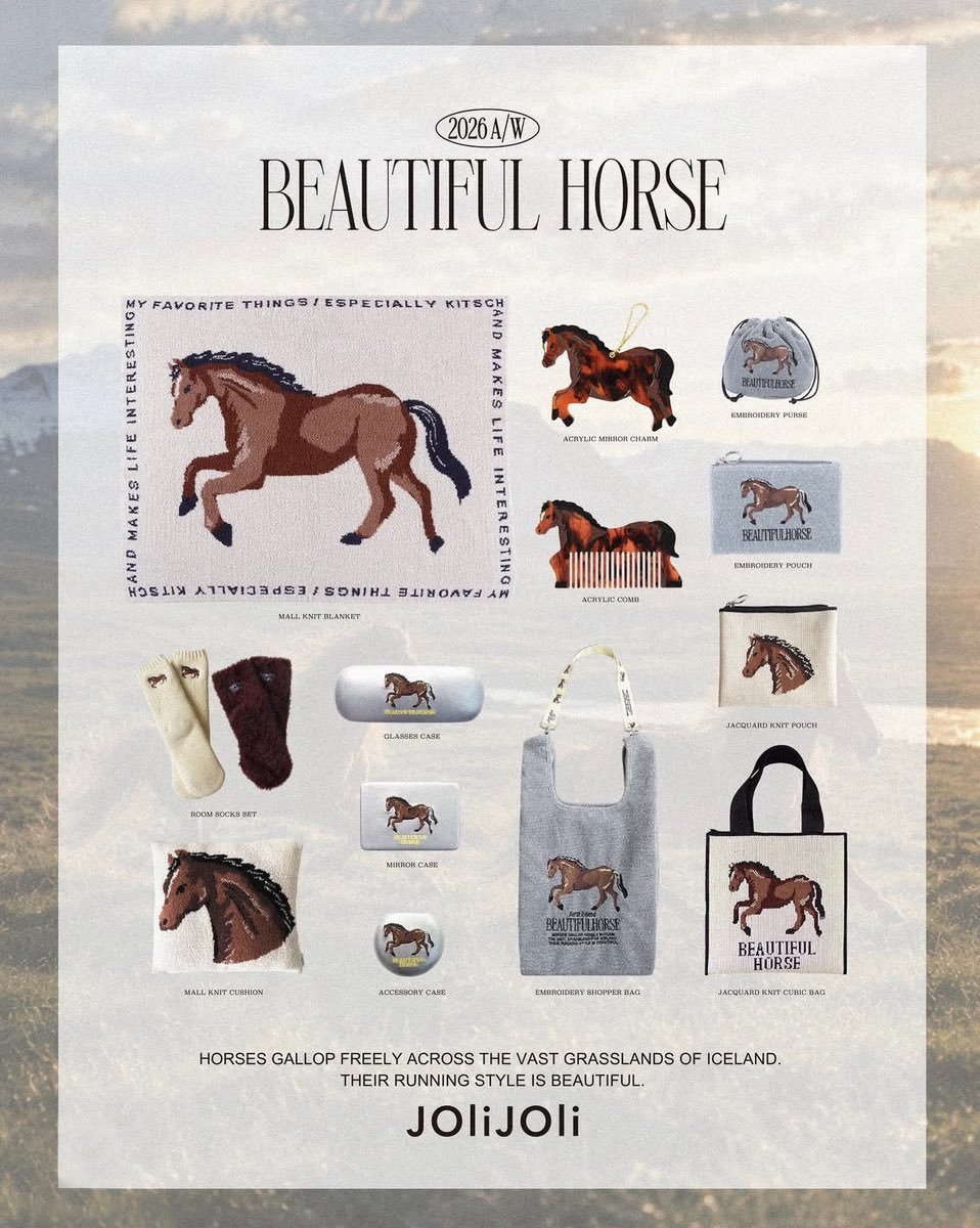 hemings_inc's tweet photo. 🐎今シーズン注目の馬モチーフ！
雑貨ブランドJOliJOliにヴィンテージ感のある馬デザインが仲間入り✨甘すぎないおしゃれなデザインで、いつものコーデや暮らしにさりげないアクセントをプラスします。ポーチやバッグ、クッションに加えルームソックスも登場予定です🧦
https://t.co/GEaX8qaJzC https://t.co/V95R0zPopw