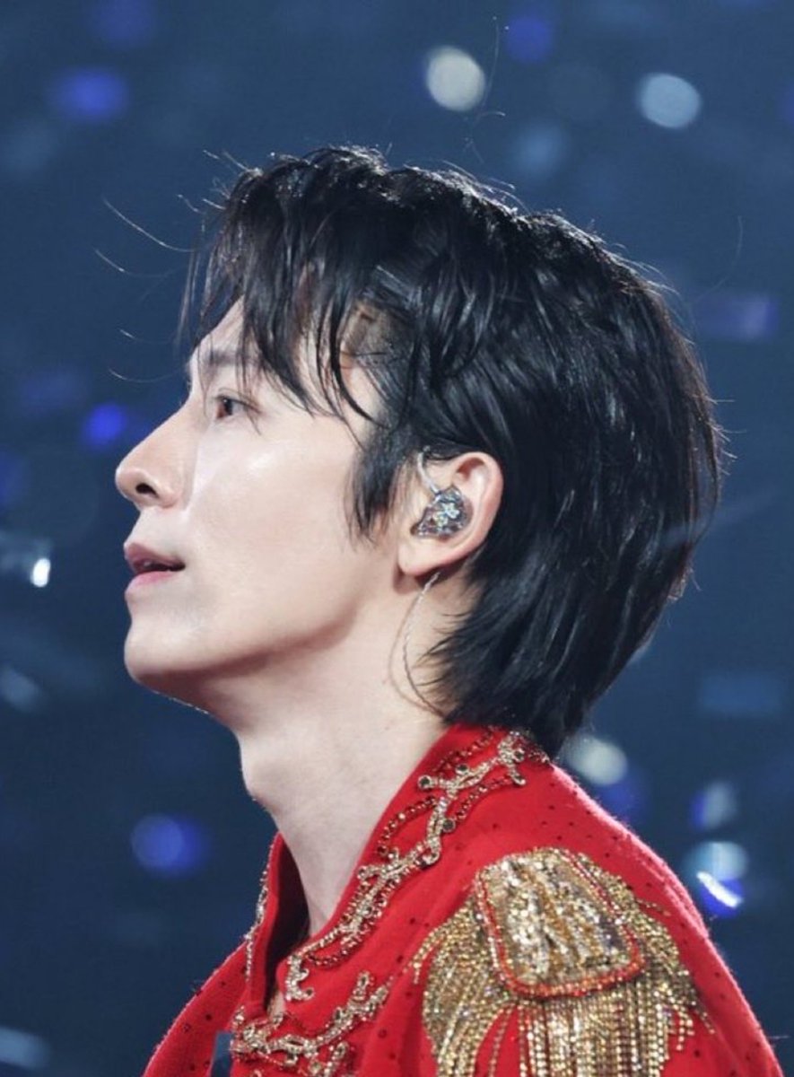 vesperjinn's tweet photo. #Donghae 🐯✨️ https://t.co/XtEh8lbx1p