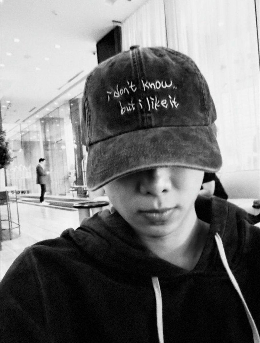 mninissaa's tweet photo. this genre of kim namjoon https://t.co/M7kogbs5RP