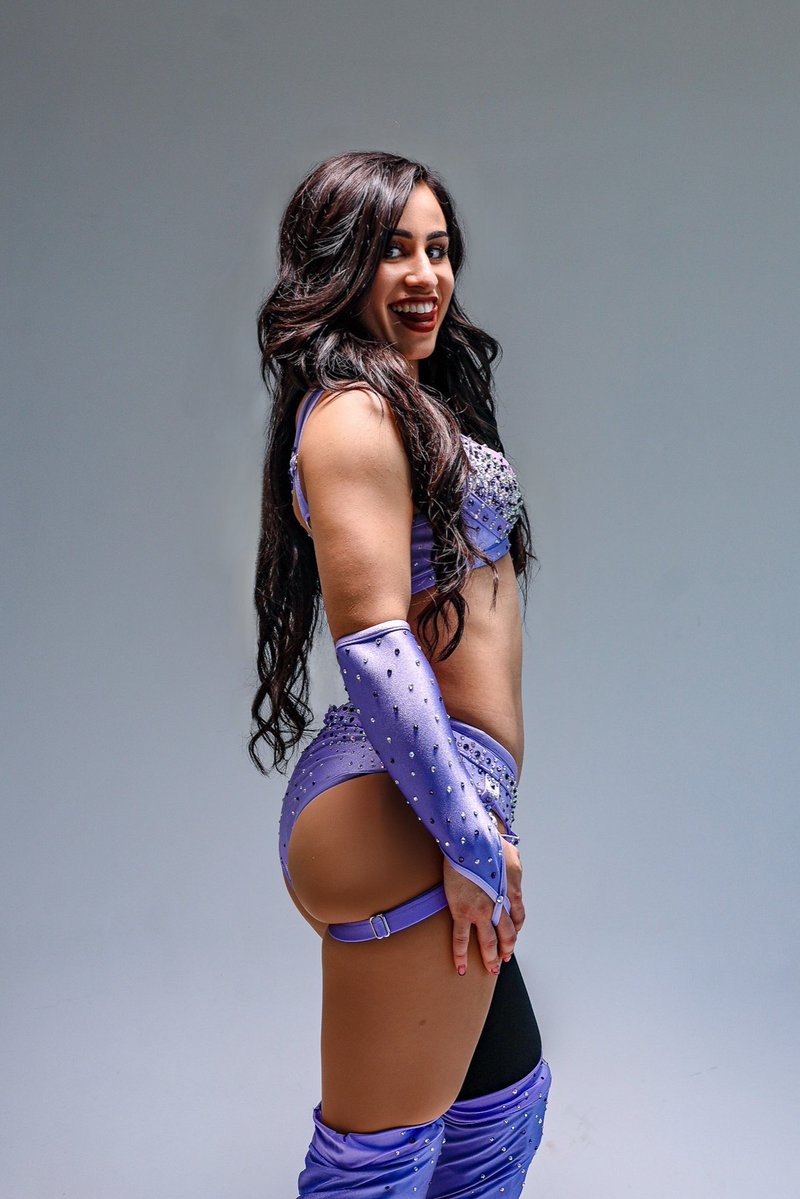 theveronicawest's tweet photo. Itโs not fun until someone gets hurt ๐๐ซ๐ชฝ
#veronicawest #photoshoot #womenswrestling #prowrestling #indywrestling #gymgirls #fallenangel #wwe #aew #tna #wrestling https://t.co/DRtwSsPwXd