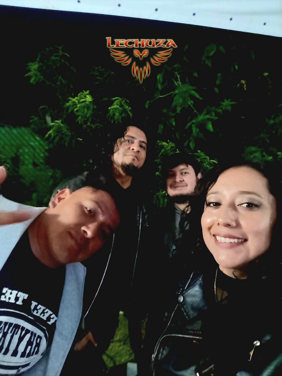 LechuzaOf's tweet photo. 🎉 El fin de semana tuvimos show privado, celebramos el cumpleaños de nuestra amiga Maricela. La pasamos bonito y lo mejor es que la festejada se la pasó de maravilla

Gracias por la invitación 😊 

🤘🏼Ya saben que si quieren banda de Rock para sus fiestas, estamos disponibles 🦉 https://t.co/24WaxkgwZ5