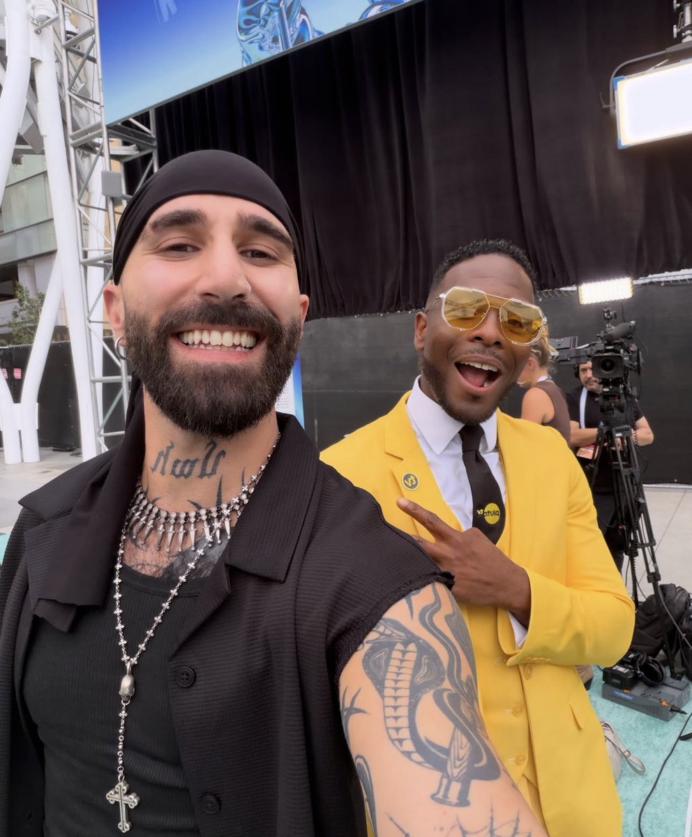 paulabrahamiann's tweet photo. 2026 VMAR’S with #cbstv family #bigbrothercbs #survivorcbs 🫶forever grateful #vmas a childhood dream come true 😭 https://t.co/jXjUmfMNbs
