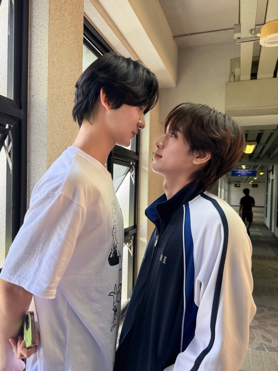 ryupathq's tweet photo. they're so gay for each other and yall be calling them bros https://t.co/sNEKEeKcnC