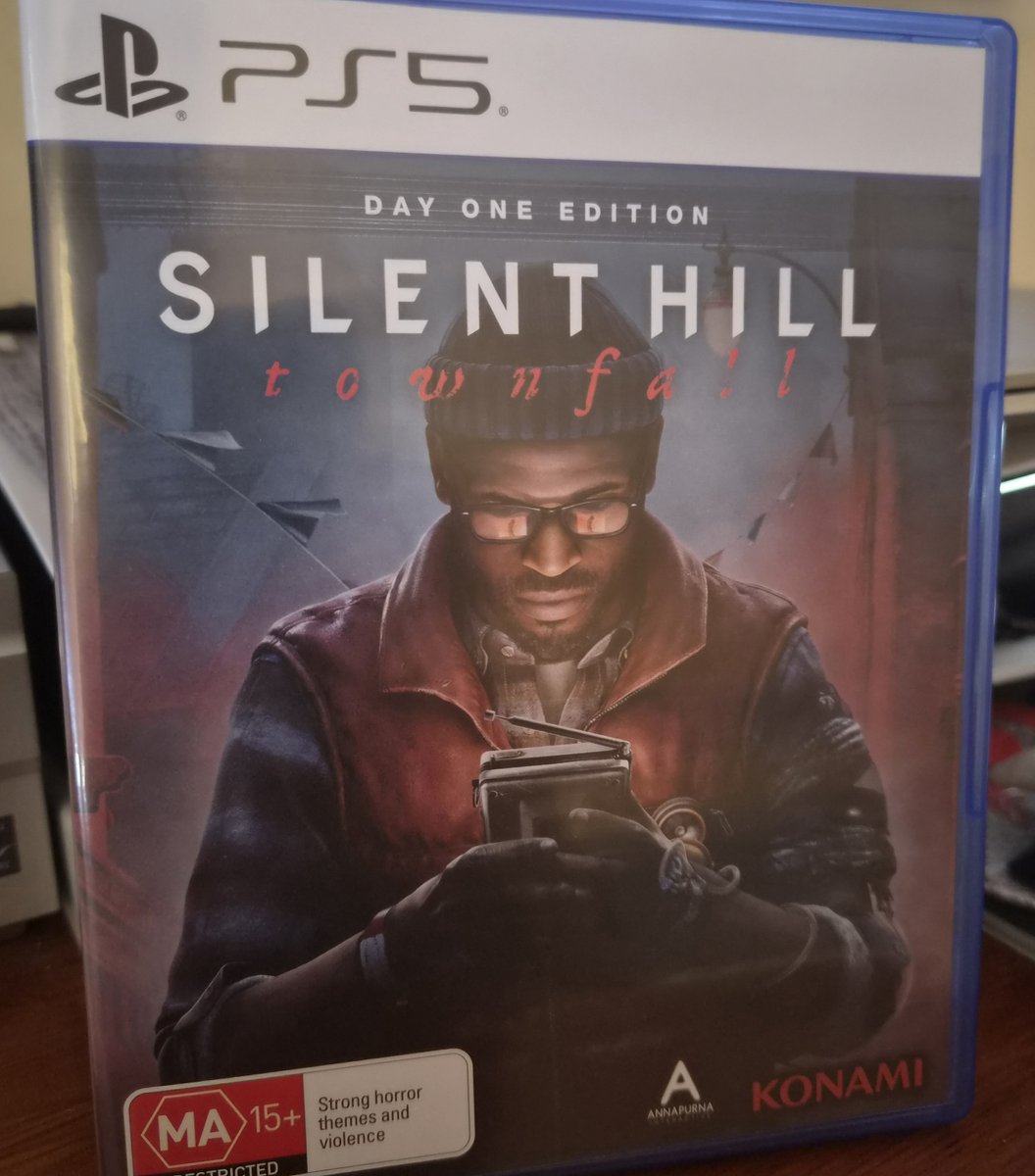 endora477's tweet photo. I'm doing my part! Physical media for the win! #NoDiscNoMoney #silenthill #PhysicalMediaMatter https://t.co/xMH0djwTd3