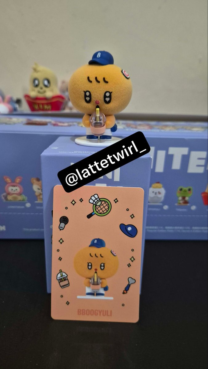 lattetwirl_'s tweet photo. Last miniteen standing 
baka naman guys kuhain niyo na si Bbogyuli 🥹 #Miniteen #Popmart #seventeen #carat https://t.co/DDpgWWhK27
