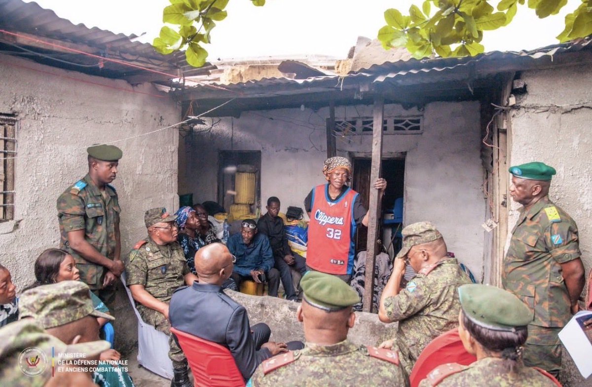 Sunshine899085's tweet photo. @Binza_Oz Si le président d'un tribunal militaire vit ici, comment peut-on espérer que cette armée remporte la moindre bataille ?  Quand Fatshi a parlé de « clochard », il avait raison. https://t.co/l1fFHlaGtu