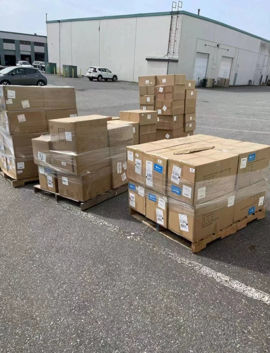 V7d73RjU4qTvoMz's tweet photo. [I had to weigh a ton of wood logs before my urgent business trip—what a wild mix!]， https://t.co/umYLPBdG3S