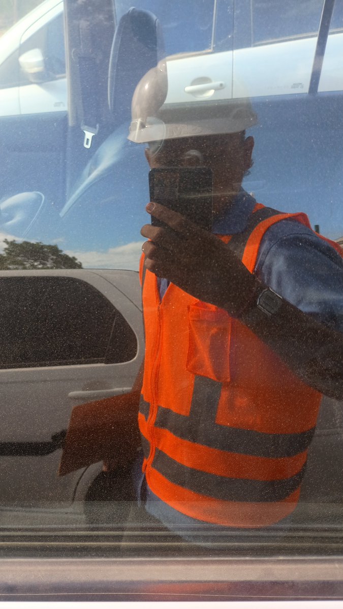 yrisilv's tweet photo. Contratariam esse técnico? https://t.co/vYumb2jwNQ