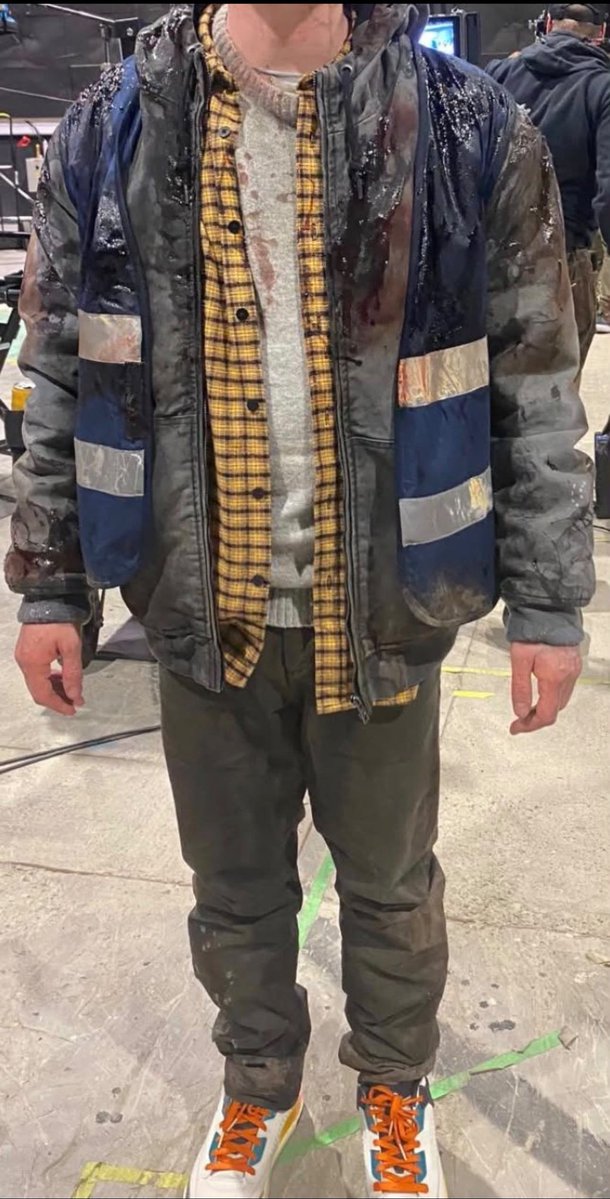 _engineerPlier_'s tweet photo. WE NOW HAVE FULL INFORMATION OF BRYAN'S OUTFIT THIS IS GREAT #ResidentEvilㅤ https://t.co/PecEj1C9FL