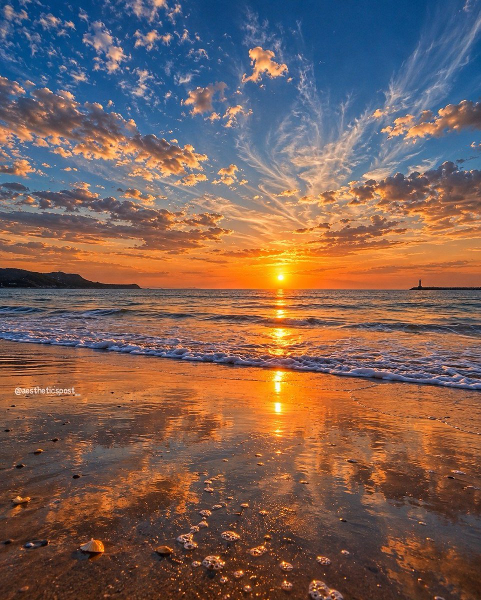 aestheticspost_'s tweet photo. Sunrise. https://t.co/M7rIq9B7xq