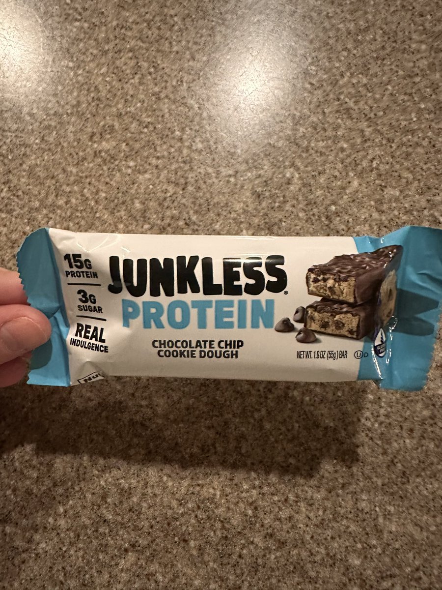 thingirling's tweet photo. microwaving protein bars is my fav thing ever looks gross but i promise it was yum 190c &amp; 15g protein https://t.co/UXfGAqoIze