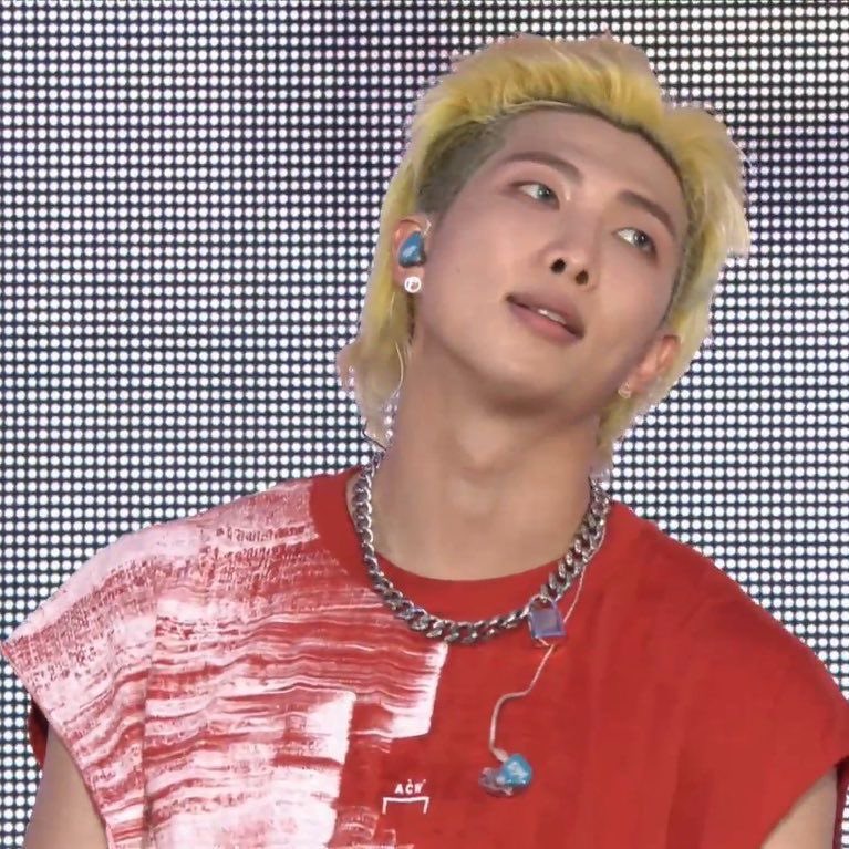 namjoonie_kr's tweet photo. https://t.co/tBt8lMauvf