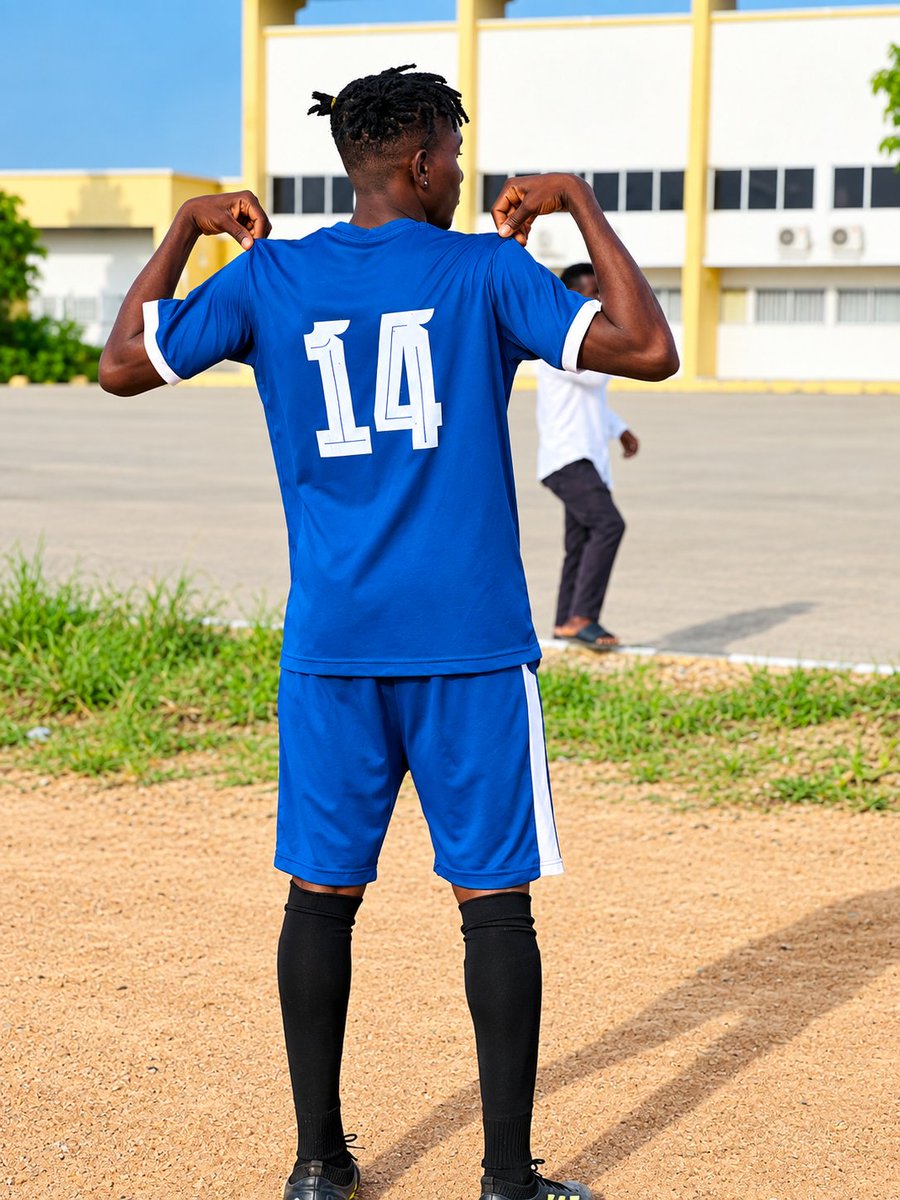 kingjoebvoi's tweet photo. Kings 🤴 ready to ball ⚽️
#twitter #viral #kings #footballers #soccer #menthatmatters https://t.co/KPZTYs9Io1