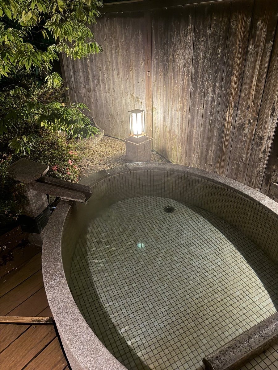 onsen_mami's tweet photo. 今日は2つ目の貸切風呂投稿予定です♨️ https://t.co/lzfM2WvNfm