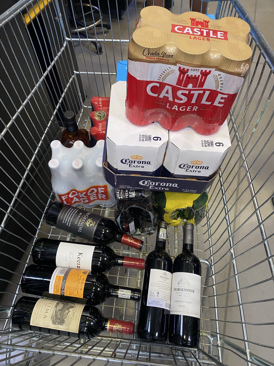 SAMMIWO's tweet photo. Why don’t all liquor stores have carts? https://t.co/GePz7bXu0M