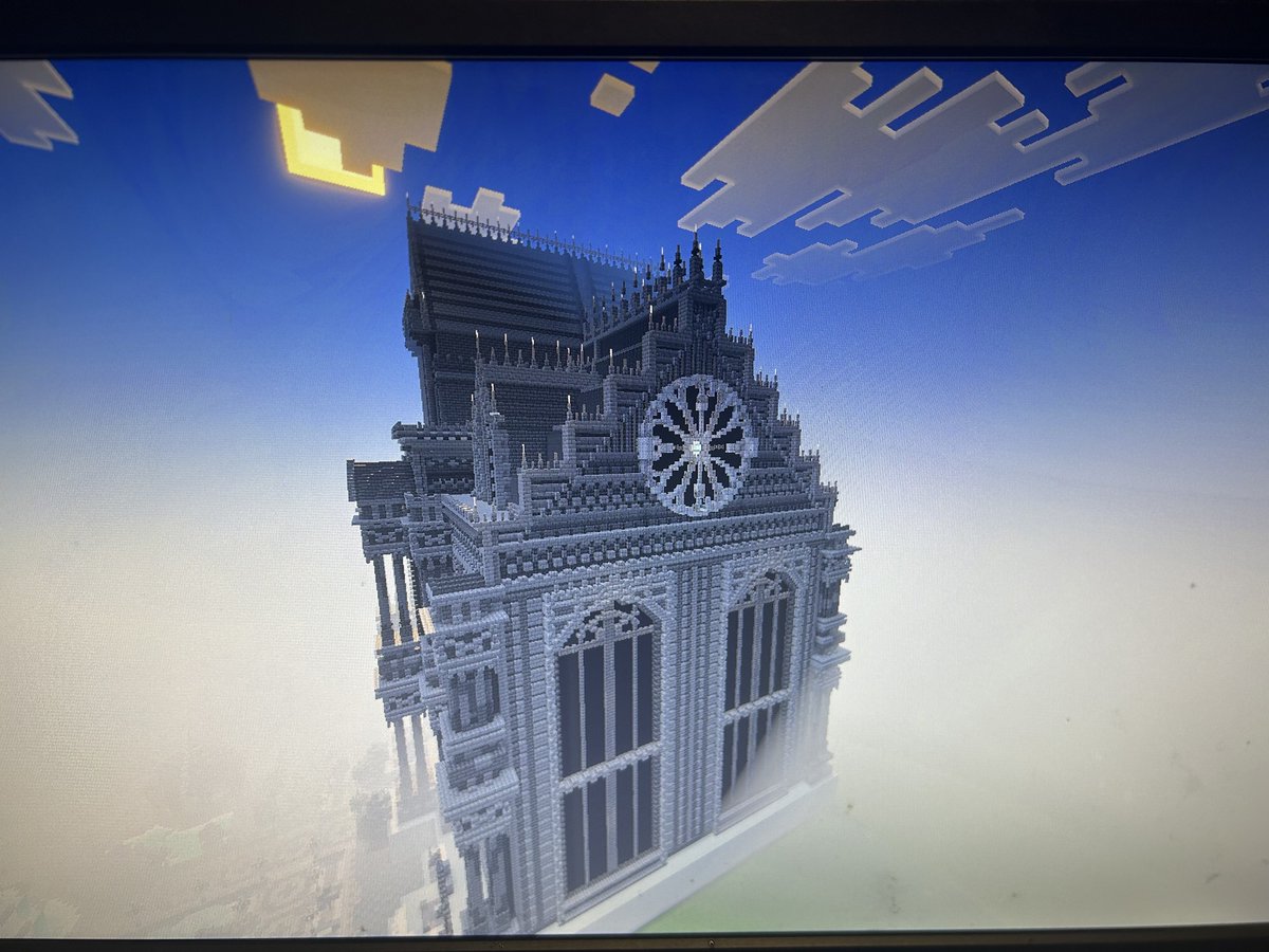k00_wny's tweet photo. ファンタジー建築
途中経過10だったはず？
外装はもうほとんど終わってきたかな
あとは内装作って
テラスに繋がるとこ作ったりしたら
外装少しいじって終わりかな
とりあえずこの建築おわったら
ミニゲームワールド本格的に建築進める
#マイクラ #Minecraft https://t.co/CBTBcxnMU4