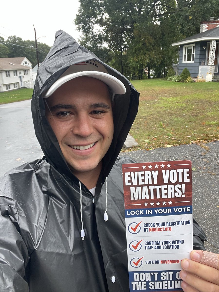 BrentTweedNH's tweet photo. A Nor'Easter didn't keep Citizens Alliance doorknockers from hitting doors this weekend.  We are going to turn NH red on November 3rd! https://t.co/HGXV9lriz2