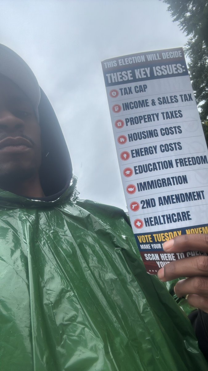 BrentTweedNH's tweet photo. A Nor'Easter didn't keep Citizens Alliance doorknockers from hitting doors this weekend.  We are going to turn NH red on November 3rd! https://t.co/HGXV9lriz2