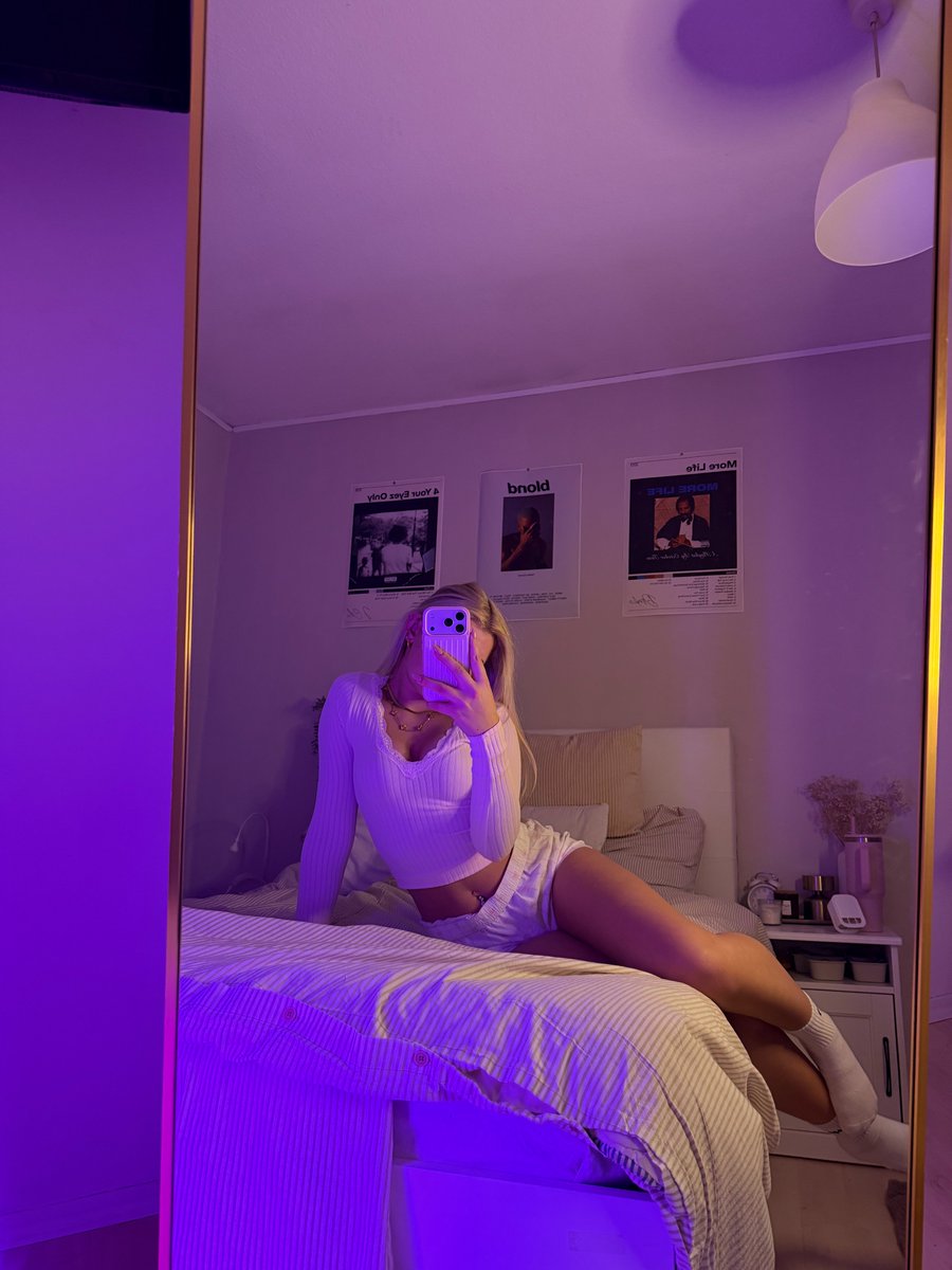 Lisaikus3's tweet photo. mirror check done ? :) https://t.co/dMGplVFTeX