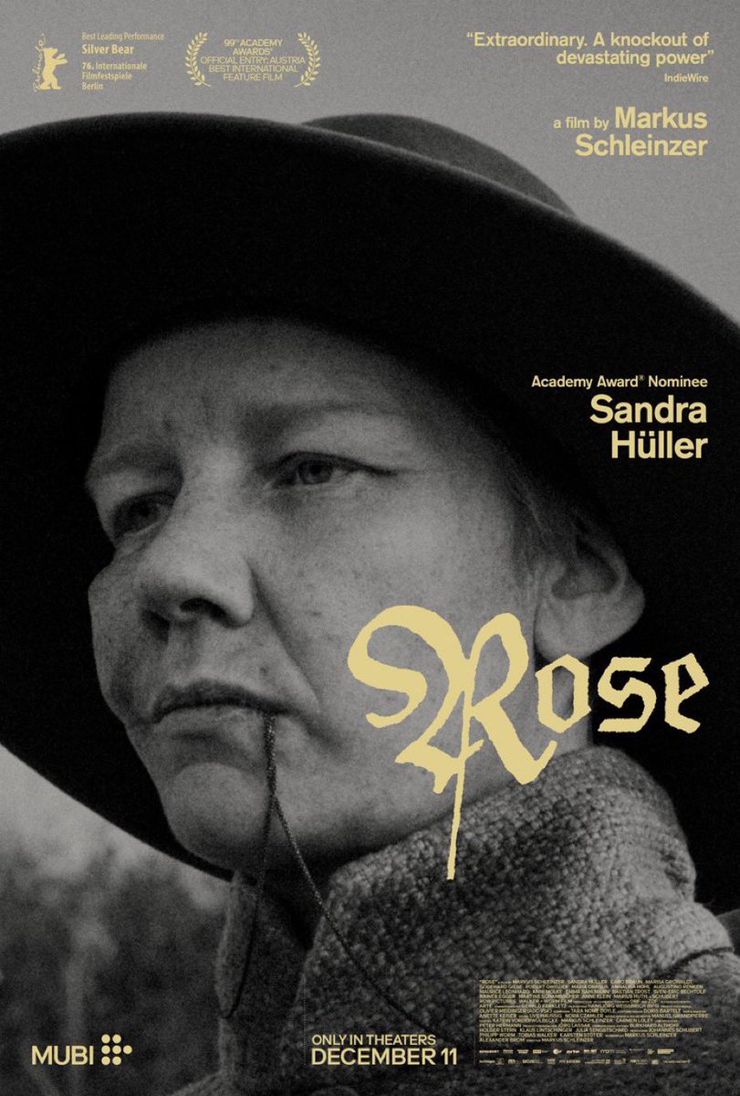 apuntesdecineff's tweet photo. El cartel de "Rose", dirigido por Markus Schleinzer
protagonizada por Sandra Hüller como una mujer alemana que se disfraza de soldado masculino.
Una de nuestras #JOYAS de la #Berlinale y del 2026🫰🏻
#APUNTESdeCINE⚪️⚫️ https://t.co/vKl77gBA31