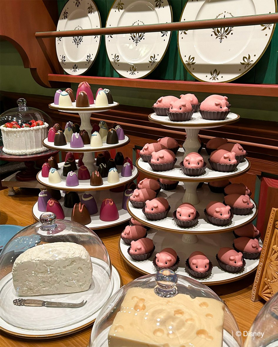 TDR_PR's tweet photo. 秋といえば・・・“食欲の秋”🍽

東京ディズニーリゾート®で、おいしそうなものをみつけましたよ✨
みなさんも、パークの中でみつけた“食欲の秋”あったらぜひおしえてくださいね。 https://t.co/IRiLinEDb4