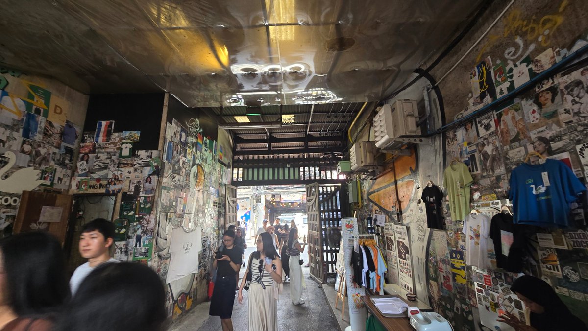 ZEP_AKI's tweet photo. タイの撮れ高その8
バンコクのチャイナタウンのヤワラートの裏通り？
Song Wat Street Art
思ったよりオサレで観光客も多すぎ https://t.co/15pk5vTOxR