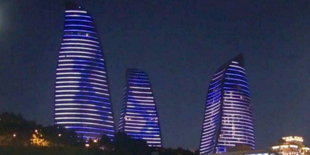 IsraelVive1948's tweet photo. Azerbaiyán no solo se quedó en el recinto en la ONU cuando habló Netanyahu sino que el 7/10/23 a la noche así se veía su capital
NUNCA NOS VAMOS A OLVIDAR DE LOS QUE NOS TRAICIONARON PERO TAMPOCO DE LOS QUE NOS APOYARON ❤️ https://t.co/CRBwD8dls2
