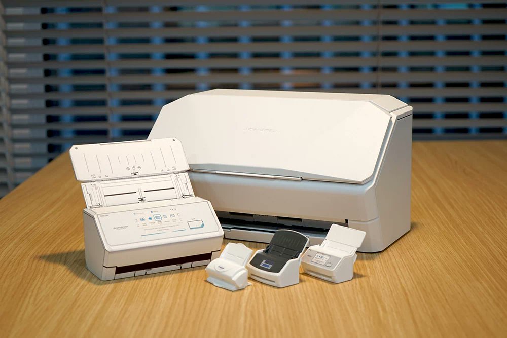 ScanSnapJP's tweet photo. ＜お知らせ＞
歴代ミニチュア&amp;ペーパークラフトで、ScanSnapを手のひらに。
ScanSnap 25周年キャンペーン第2弾を本日より開催！
https://t.co/M0ONPQyFJY https://t.co/OsdgCjQSBL