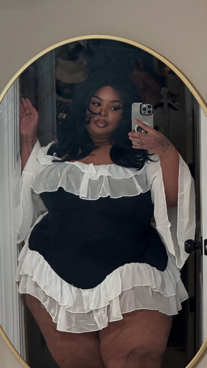 DaquanaWhite's tweet photo. oooh la la. https://t.co/n0O7sPAt5s