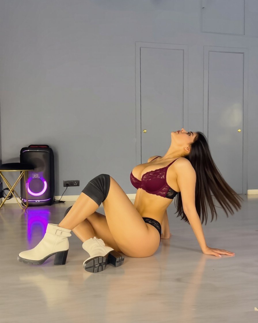 SheOnlyDecides's tweet photo. Morning dance 😘😘 https://t.co/6A5ESHIOMq