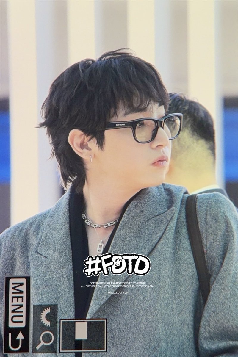 FDTD__'s tweet photo. 260929 ICN 출국 ✈️

가나디가 비행기도 타고
기특하네요… ♡

#이수혁 #LEESOOHYUK https://t.co/77SDFFQlMK