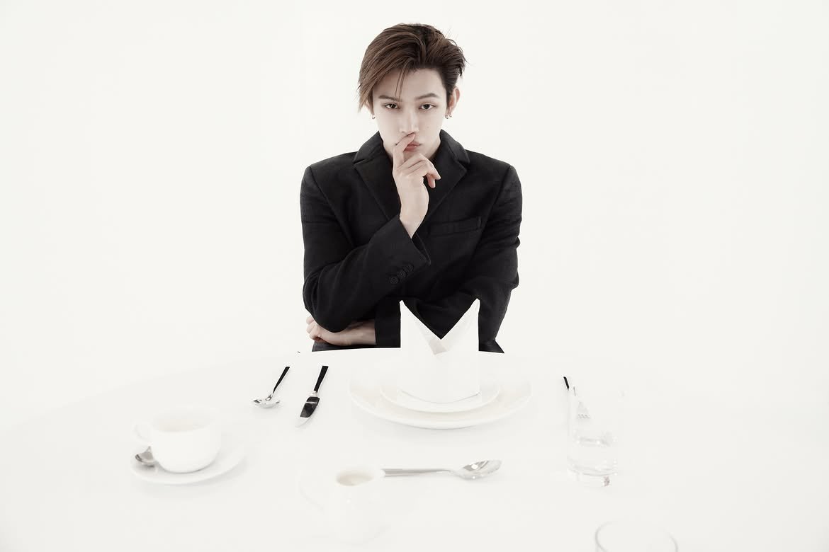 syS1574580's tweet photo. Paris awaits YEONJUN for Miu Miu.
#YEONJUNxMiuMiu #YEONJUN #MiuMiuSS27 @MIUMIUofficial https://t.co/US94rIUFku
