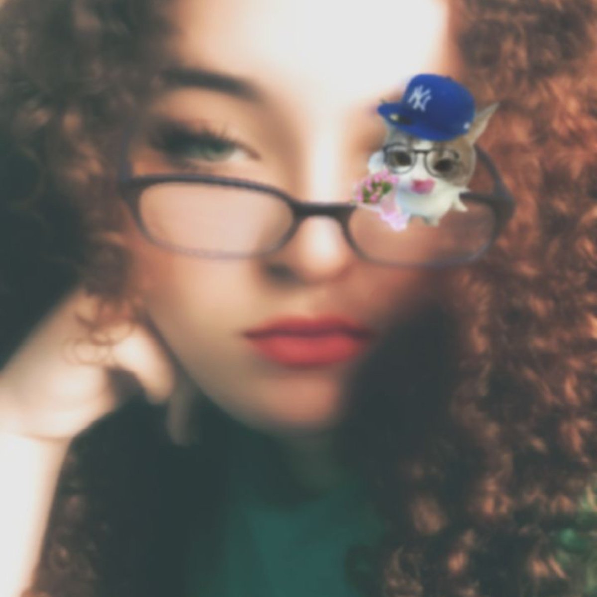 bloodgv_'s tweet photo. icon vs user mas eu só to postando pq gostei mt dessa foto https://t.co/1X9dIfrIit