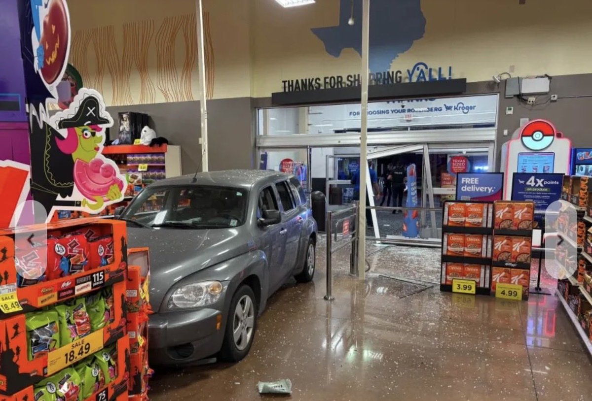 DallasTexasTV's tweet photo. Texas man crashes into closed Kroger because he "desperately needed to use the bathroom" https://t.co/g7ovIXeO1z