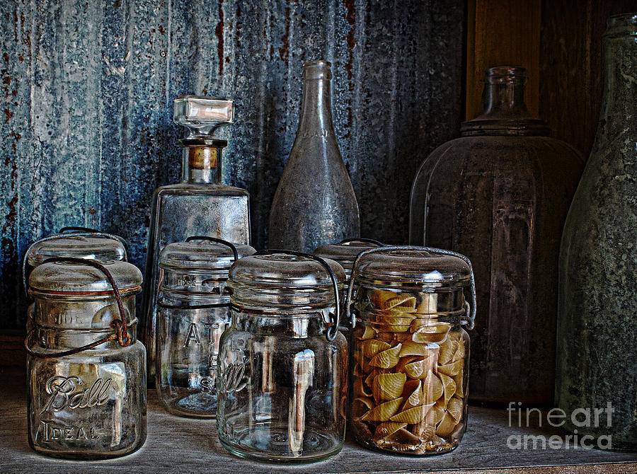 Doo_san37's tweet photo. Found a tucked-away bottle with a forgotten coin inside at the old market corner – small sweet surprises hit different! https://t.co/qTPar9UaI4