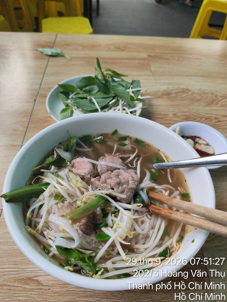batracuCT's tweet photo. Đêm qua 3 cái, giờ ăn sáng cho lại sức. https://t.co/LxQYBmyc1R