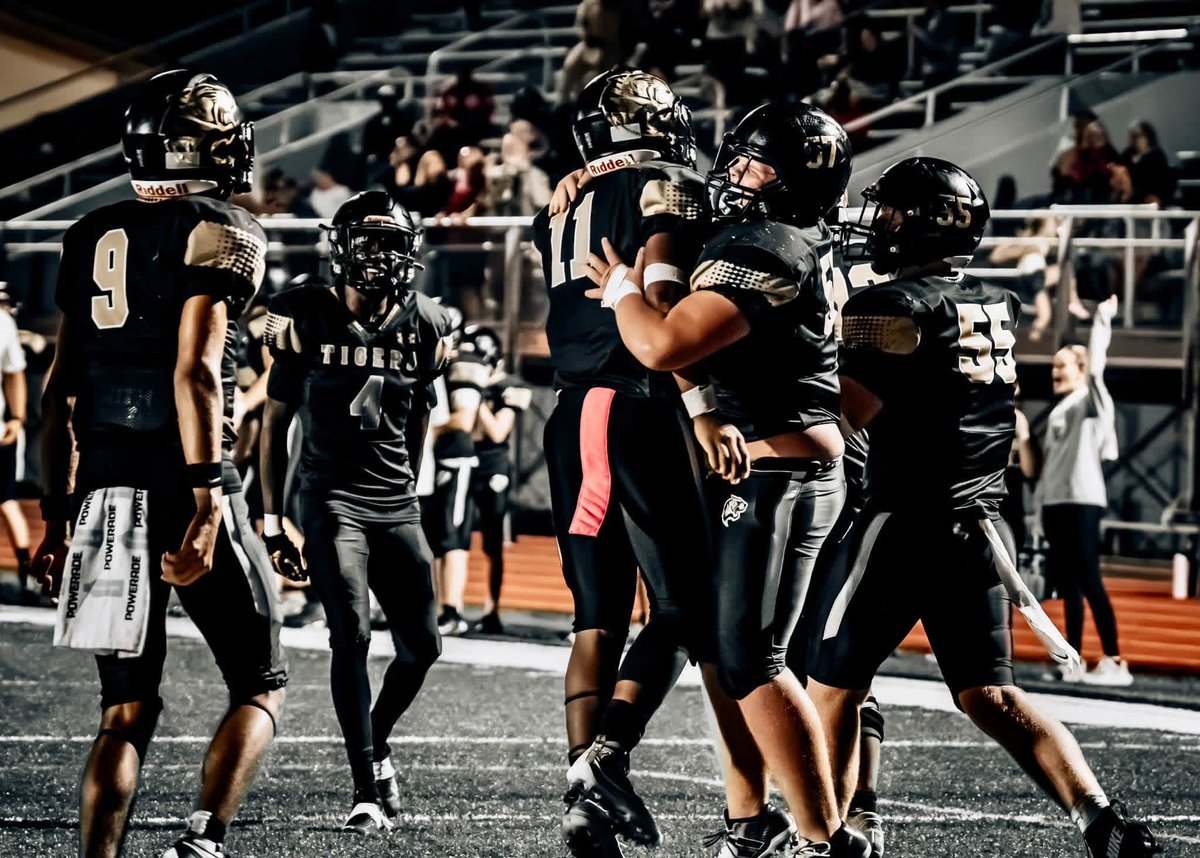 LeviCooper42's tweet photo. About last Friday. #hocowin #offense #classof2032 https://t.co/1Jev8l3OLp