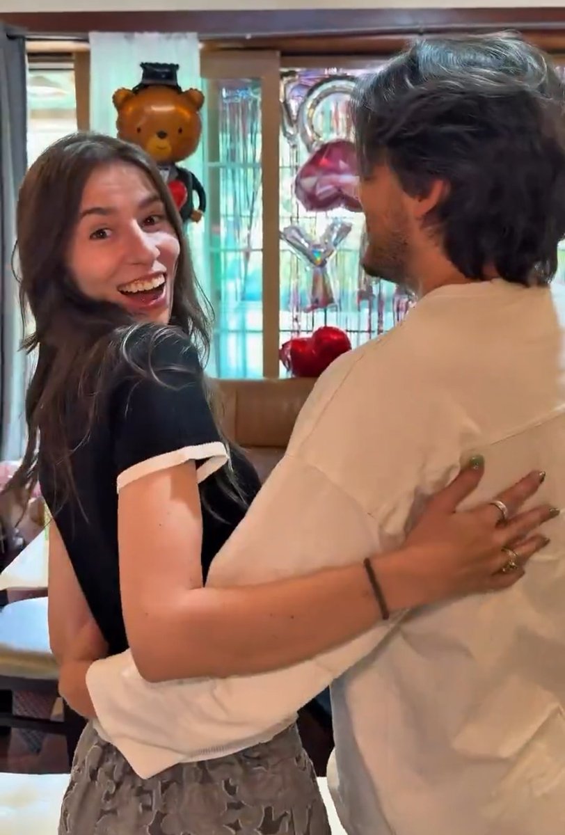 sandeikitetsu's tweet photo. they're so fucking adorable i CANT 😭😭😭😭 https://t.co/8XnwhmyQ8V
