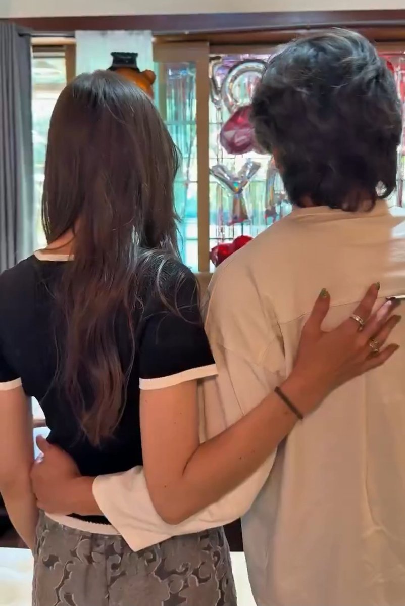 sandeikitetsu's tweet photo. they're so fucking adorable i CANT 😭😭😭😭 https://t.co/8XnwhmyQ8V