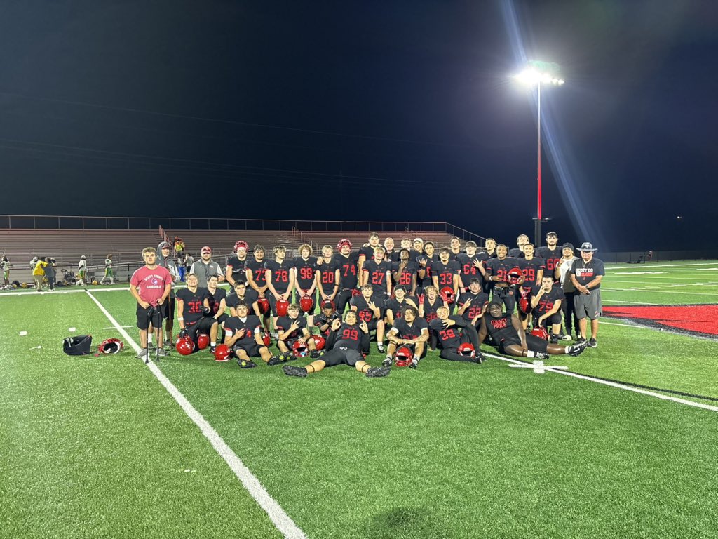 cards_football's tweet photo. We LOVE Monday Nights! 5 in a row for the JV Cards! 34-15 over Station. #MoveTheNeedle https://t.co/d1GwEpucS9