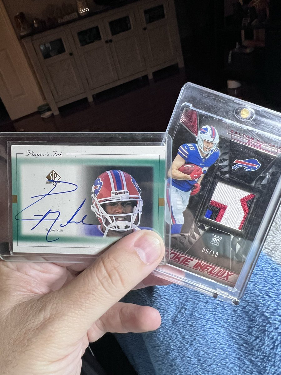 CrazyFlipsLive's tweet photo. @Hobby_Connect How bout a little old school vs new school? https://t.co/XEl2RjD5mw