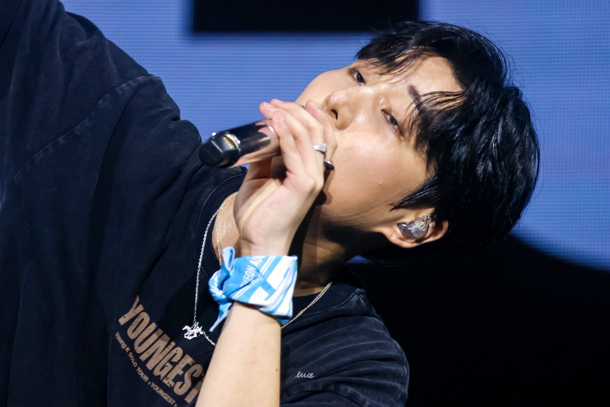 luce_day6's tweet photo. 260814 YOUNGEST 
#영케이  #youngk #데이식스 #DAY6 

땀이 눈물 같아 보일 때💦 https://t.co/gUn2UJKITk