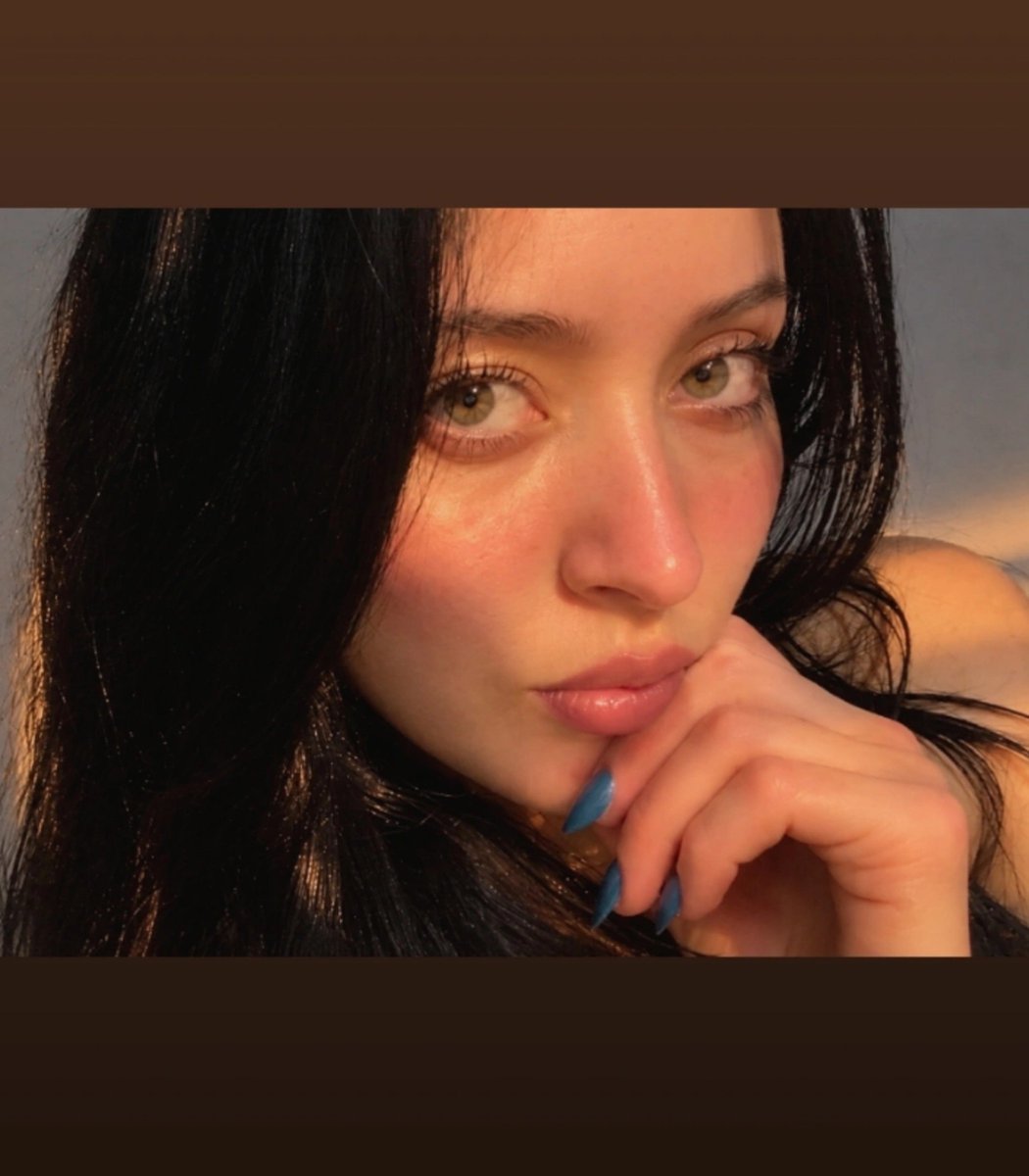 SolGodoyModel tweet picture