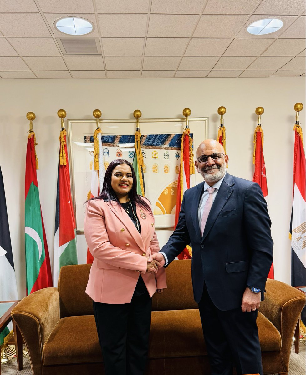 IruthishamAdam's tweet photo. 🌍Building a stronger and more resilient Maldives takes partnerships that endure. 

I met Abdulaziz Al Mulla, Executive Director at the @WorldBank, to discuss our development priorities and the work ahead on fiscal resilience and sustainable growth. I also appreciated the Bank for standing with the #Maldives when it has mattered most.

@MoFAmv 
@MDVinUSA 
@WorldBankSAsia 
@Finance_Min_MV 
@MoFmv
