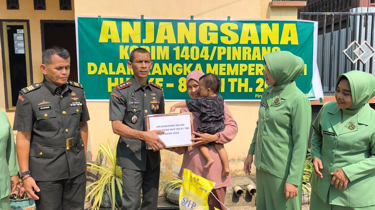 KODIM__1404_PRG's tweet photo. Dalam rangka menyemarakkan peringatan Hari Ulang Tahun (HUT) ke-81 Tentara Nasional Indonesia (TNI), Kodim 1404/Pinrang menggelar kegiatan anjangsana sekaligus menyerahkan bantuan sembako kepada warga kurang mampu di wilayah Kabupaten Pinrang, Selasa (29/9/2026). https://t.co/CGBzW3twQN