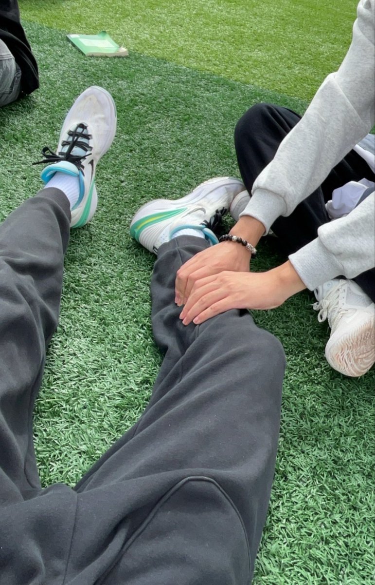 xing_hai28752's tweet photo. 操场上有人按着 线上有🐶供着 没办法这些🐶畜生就是那么低贱
#atm #男大 #伺候 #生活化 #上贡 https://t.co/XI35zx3kjY