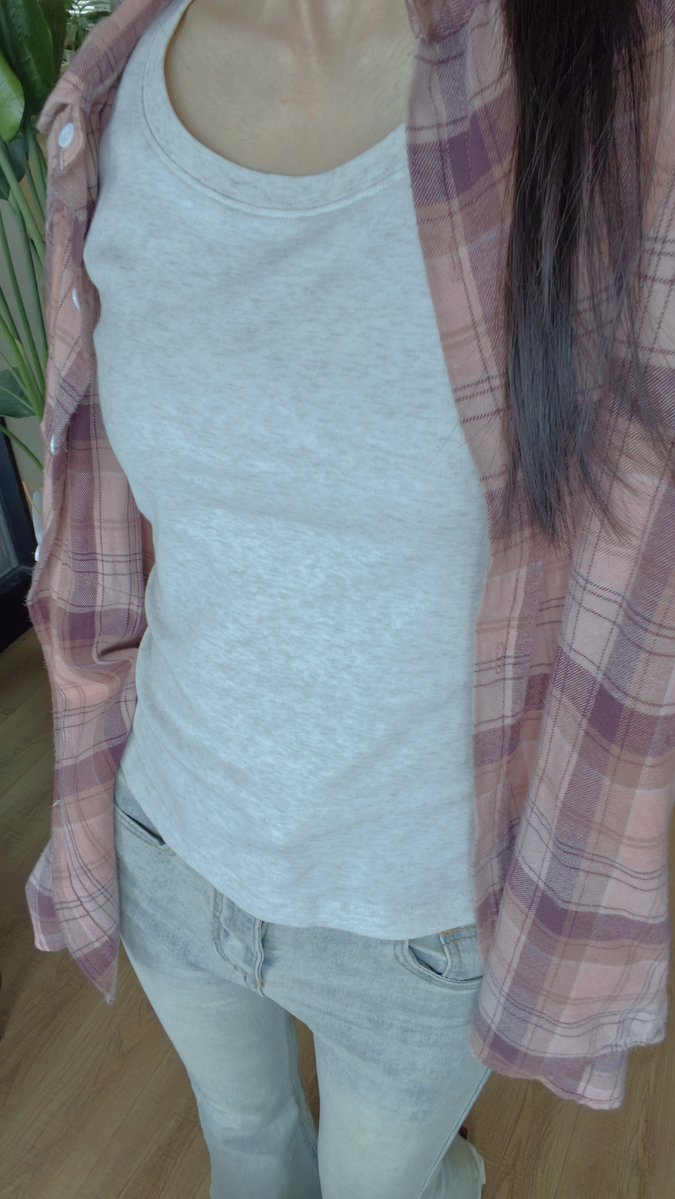 BNvanilla's tweet photo. #OOTD https://t.co/wb6Un1ACSg
