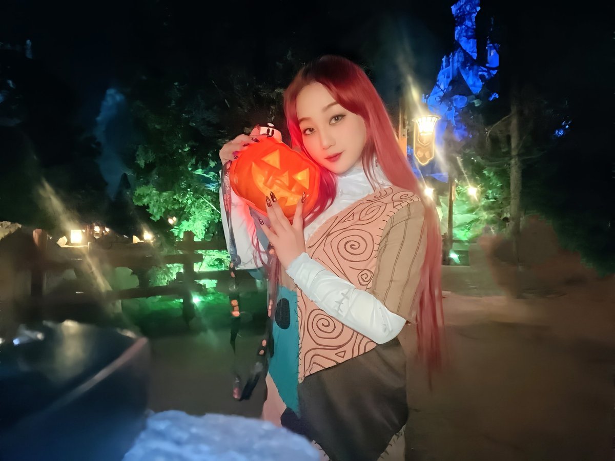 koyuki_cos's tweet photo. ハロウィンの足音
近づいてまいりましたね🎃🦇🕸 https://t.co/KtcA4hiSdn