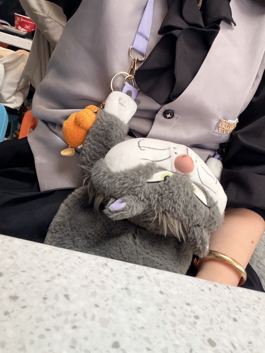 x00369x's tweet photo. 置いてきぼりルシファ(笑) https://t.co/7uOHxVhPoy