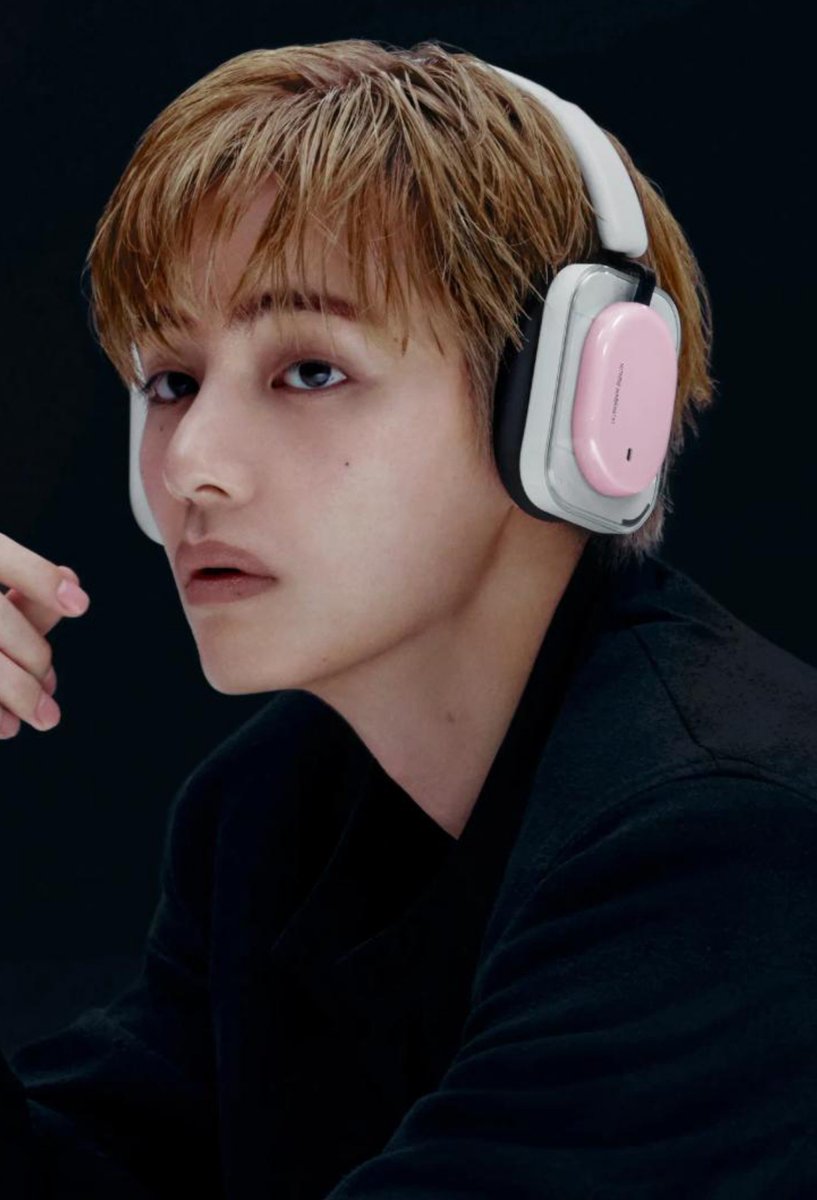streamfortae's tweet photo. NOTHING co-founder and CEO Carl Pei about Taehyung:

“V has an instinct for fearless experimentation. He's always pushing into different sounds and styles — he follows his creative instincts, not tried-and-tested formulas (...)"

NOTHING GLOBAL AMBASSADOR V
#TAEHYUNGxNOTHING https://t.co/wFgWulJIdw